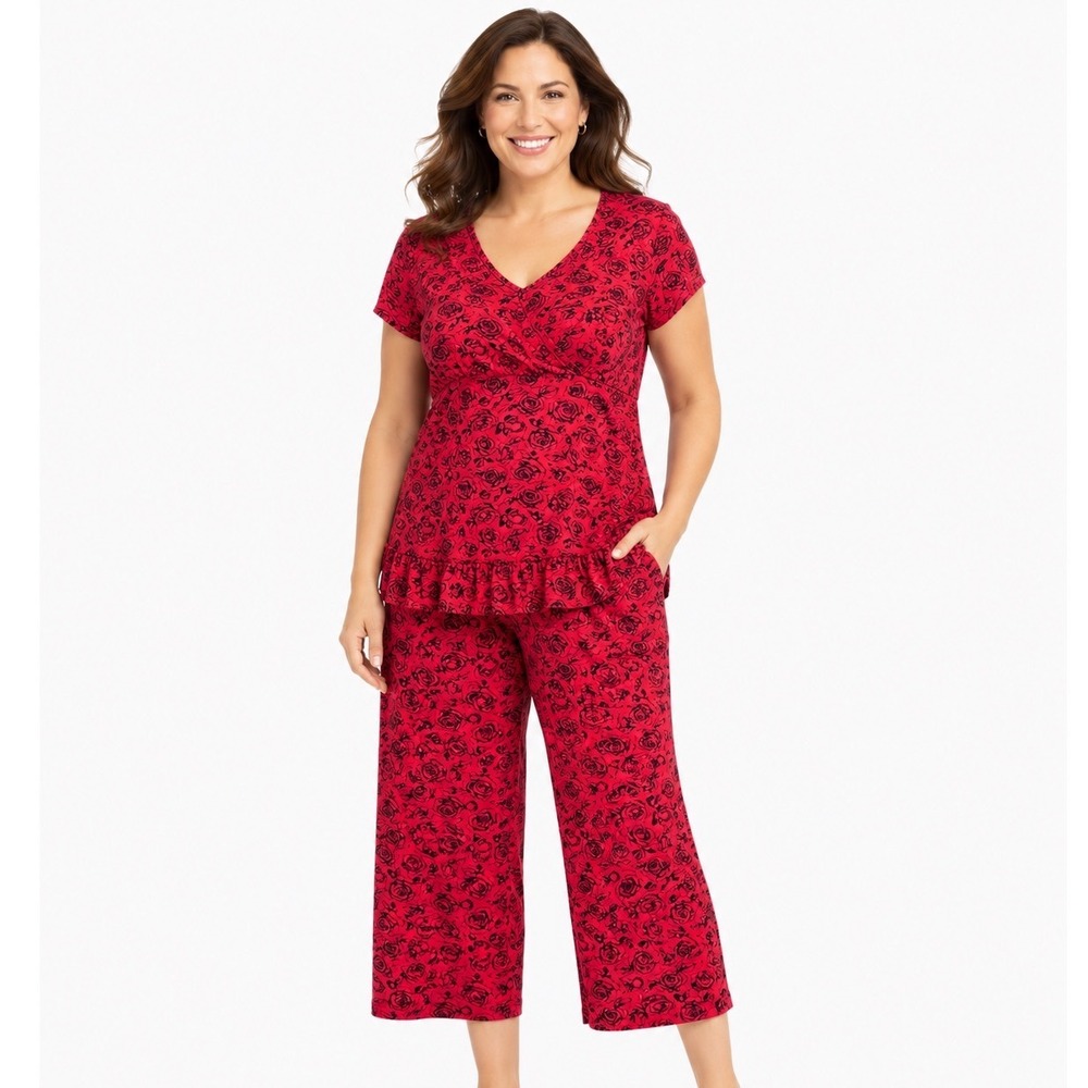 Marilyn Monroe Intimates Red Black Rose Floral Pajama Set Top and Pants M